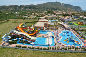 Caretta Beach Hotel & Waterpark